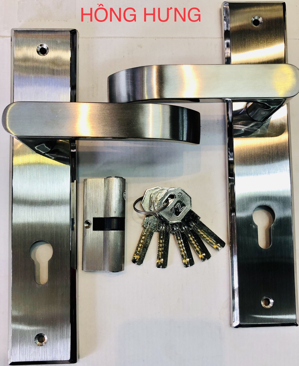 [HCM]KHÓA TAY GẠT INOX PASINI 83 ( Cửa chính sắt , gỗ, nhôm )