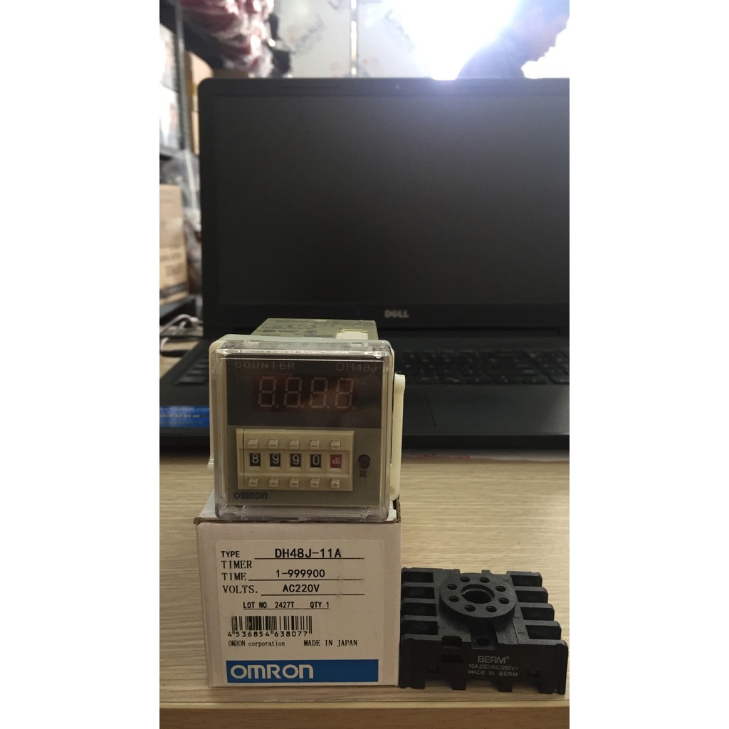 Bộ đếm Omron DH48J-A11 (bao gồm cả đế)
