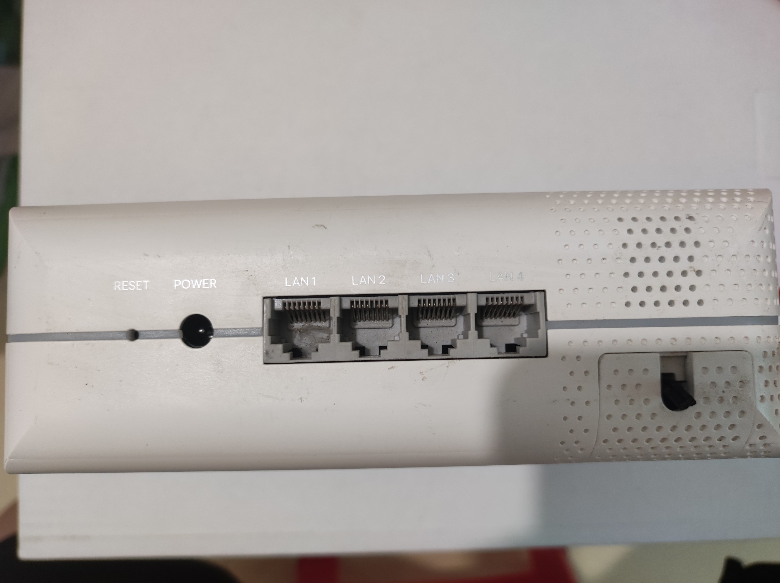 Modem FPT (ZTE F671Y - AC1000Z, AC1000C.V3) hai băng tần