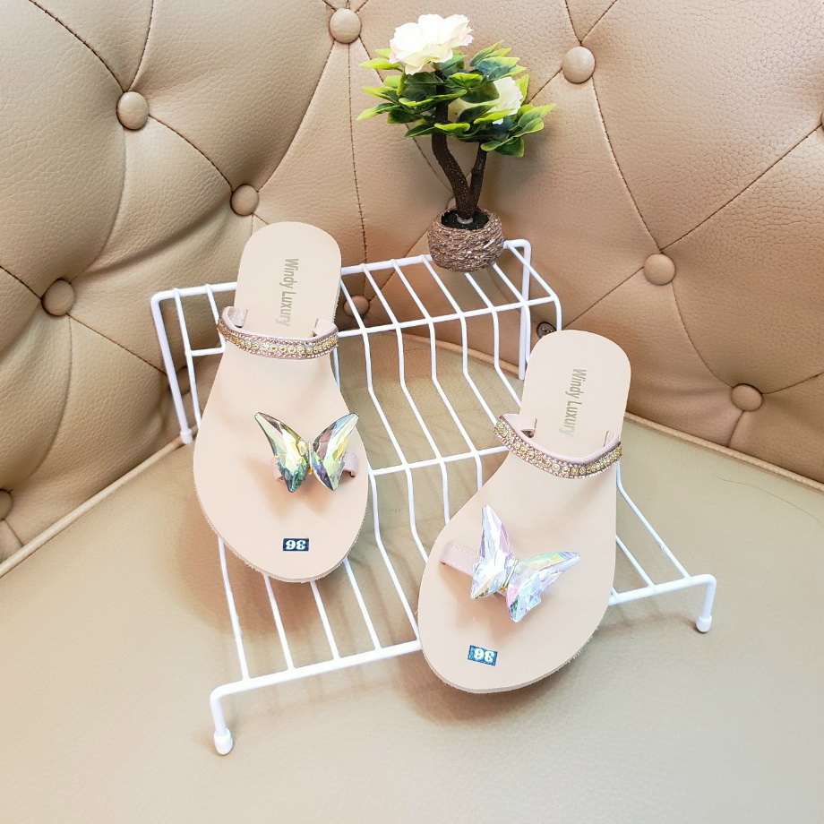 [HCM]Dép xỏ ngón đính bướm