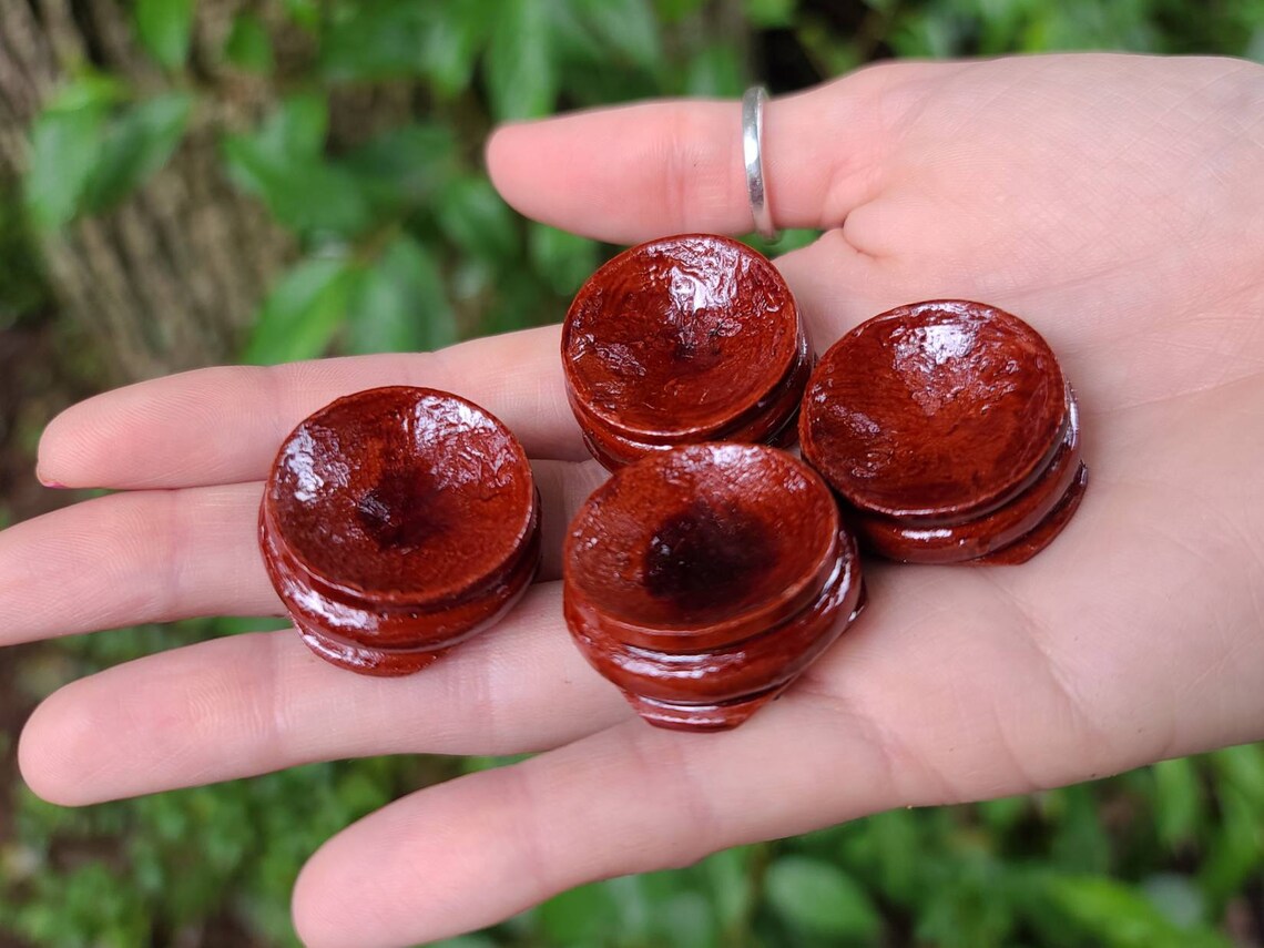 Đế gỗ kê quả cầu phong thủy
