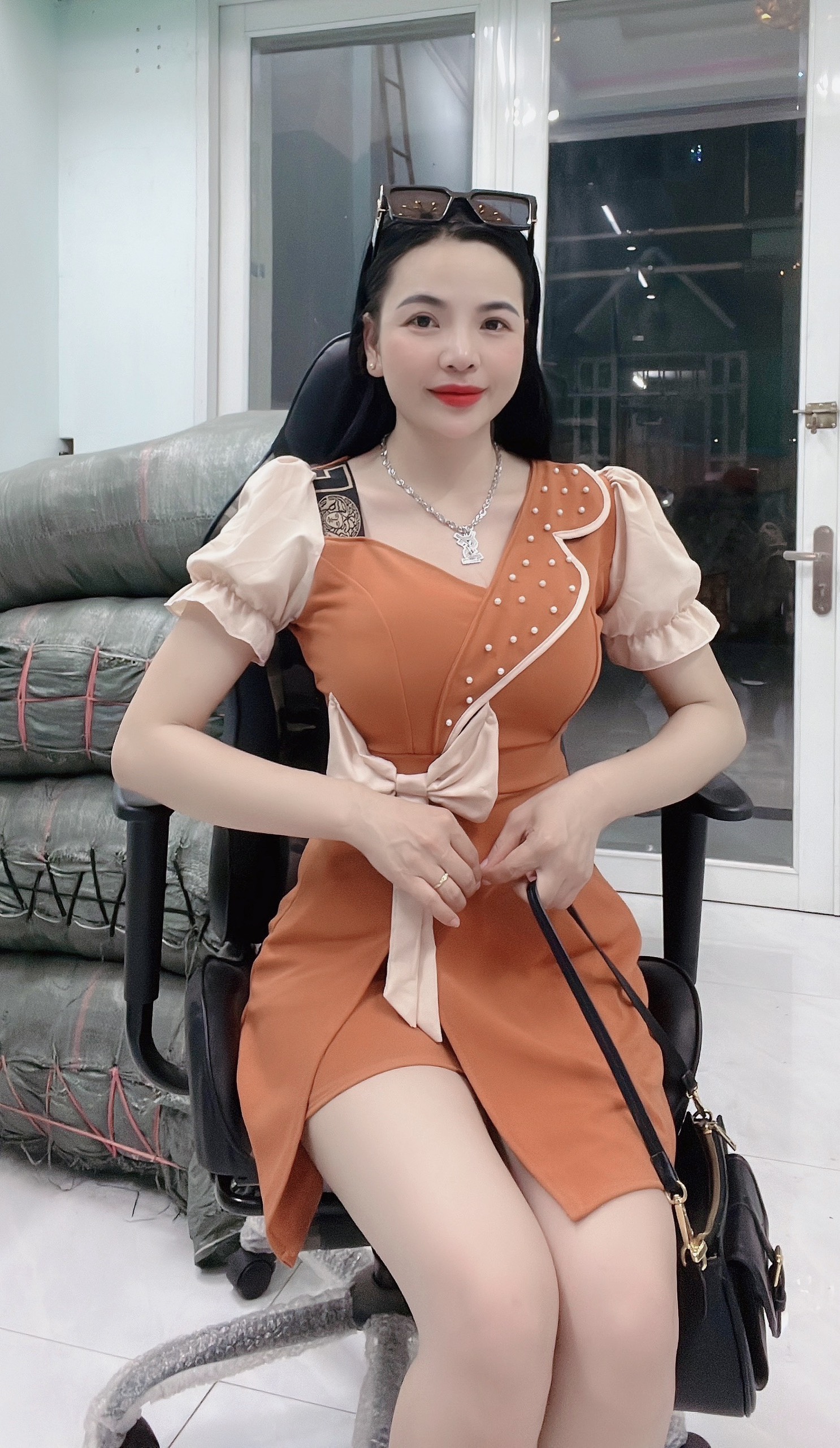 SÉT ÁO PHÔM DÀI KÈM QUẦN ĐÙI-MẶC TÔN DÁNG.AK14