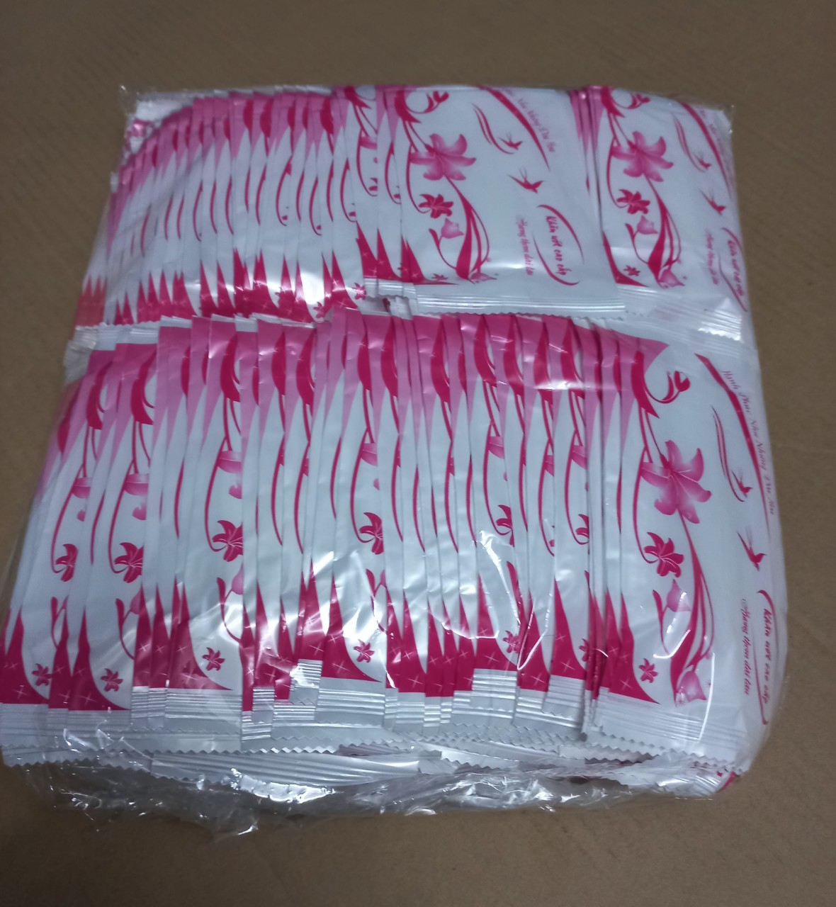 200 cái khăn lạnh khăn ướt vải lưới