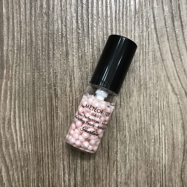 Lót trang điểm ngọc trai mini Guerlain
