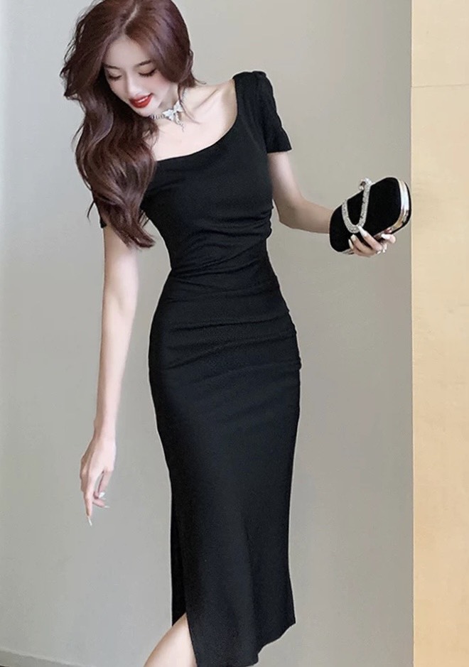 Đầm Ôm Dáng Dài Màu Đen 40-70 Kg