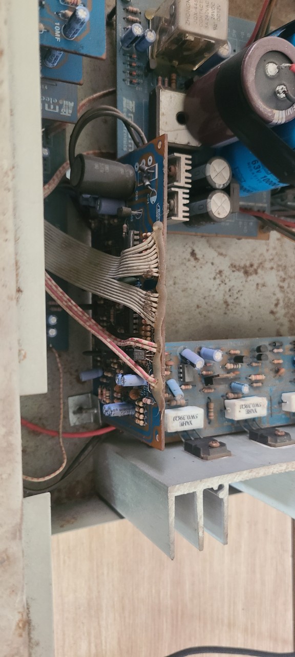 Ampli CaliSun model: PRO-128S ( 8c ) còn chạy, bán xác