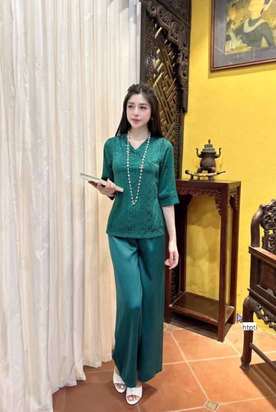 Pháp phục gấm lụa cổ chéo cúc bọc