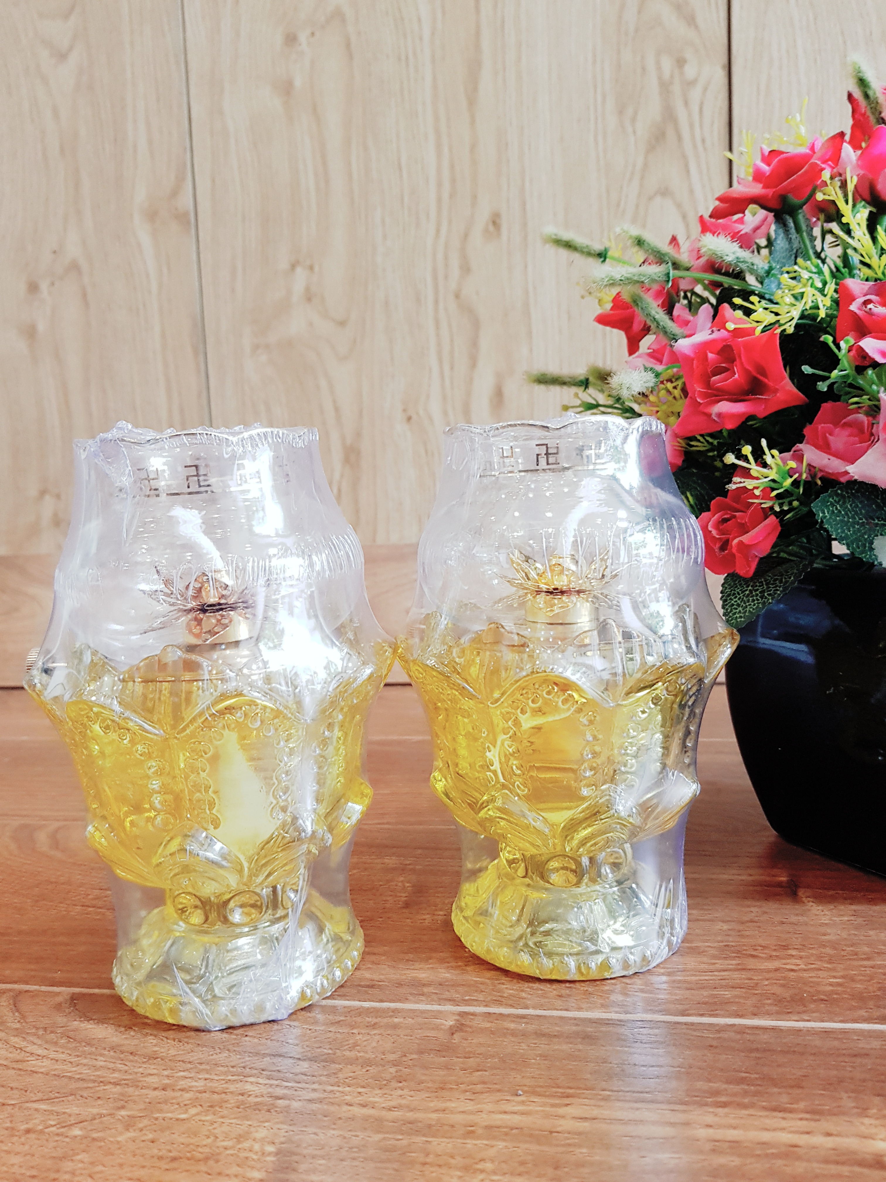 ĐÈN THỜ THẮP DẦU LƯU LY THỦY TINH PHA LÊ HÌNH ĐÀI SEN