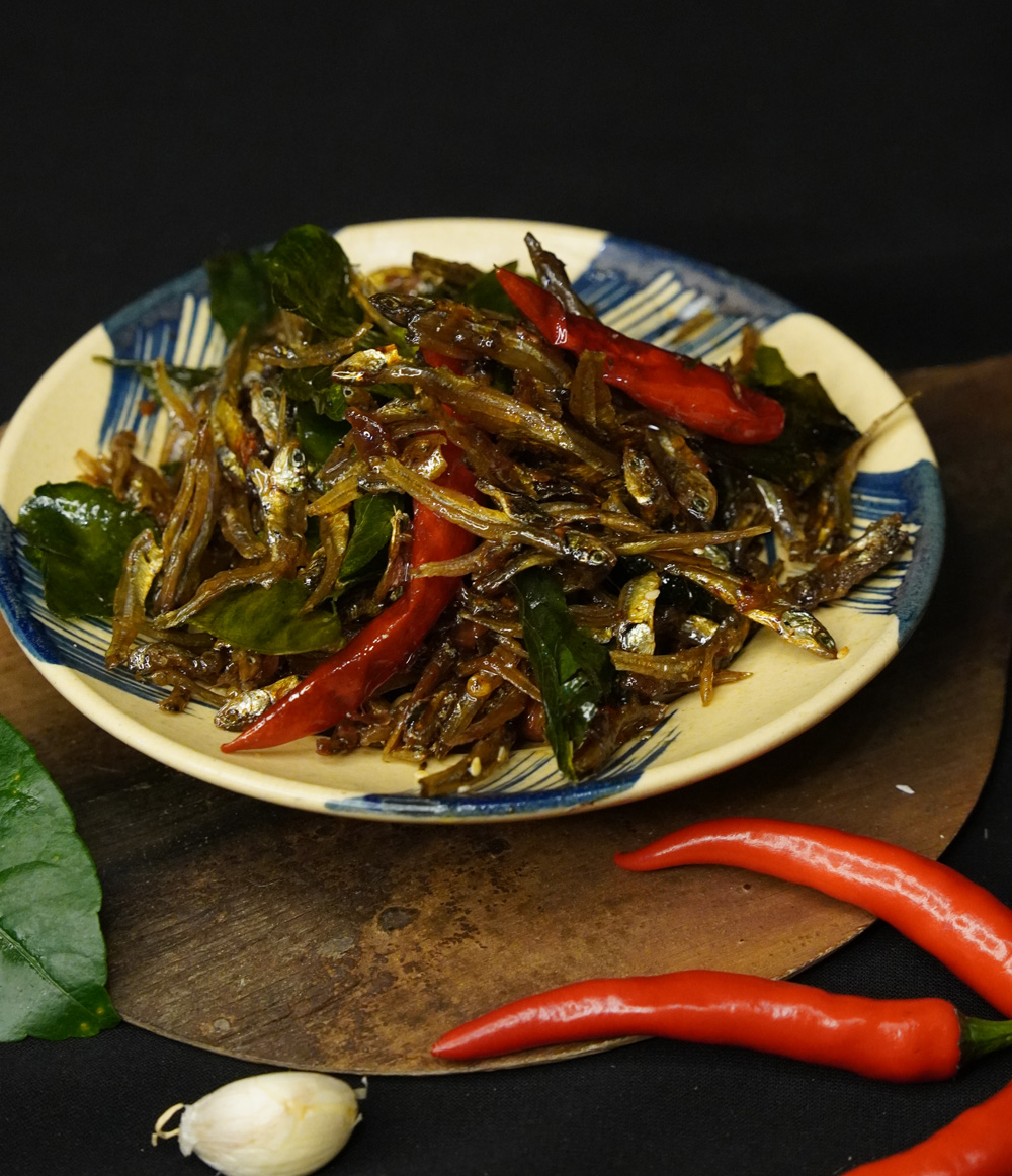 Cá Cơm Rim Lá Chanh Mộc Truly Huế -150gram