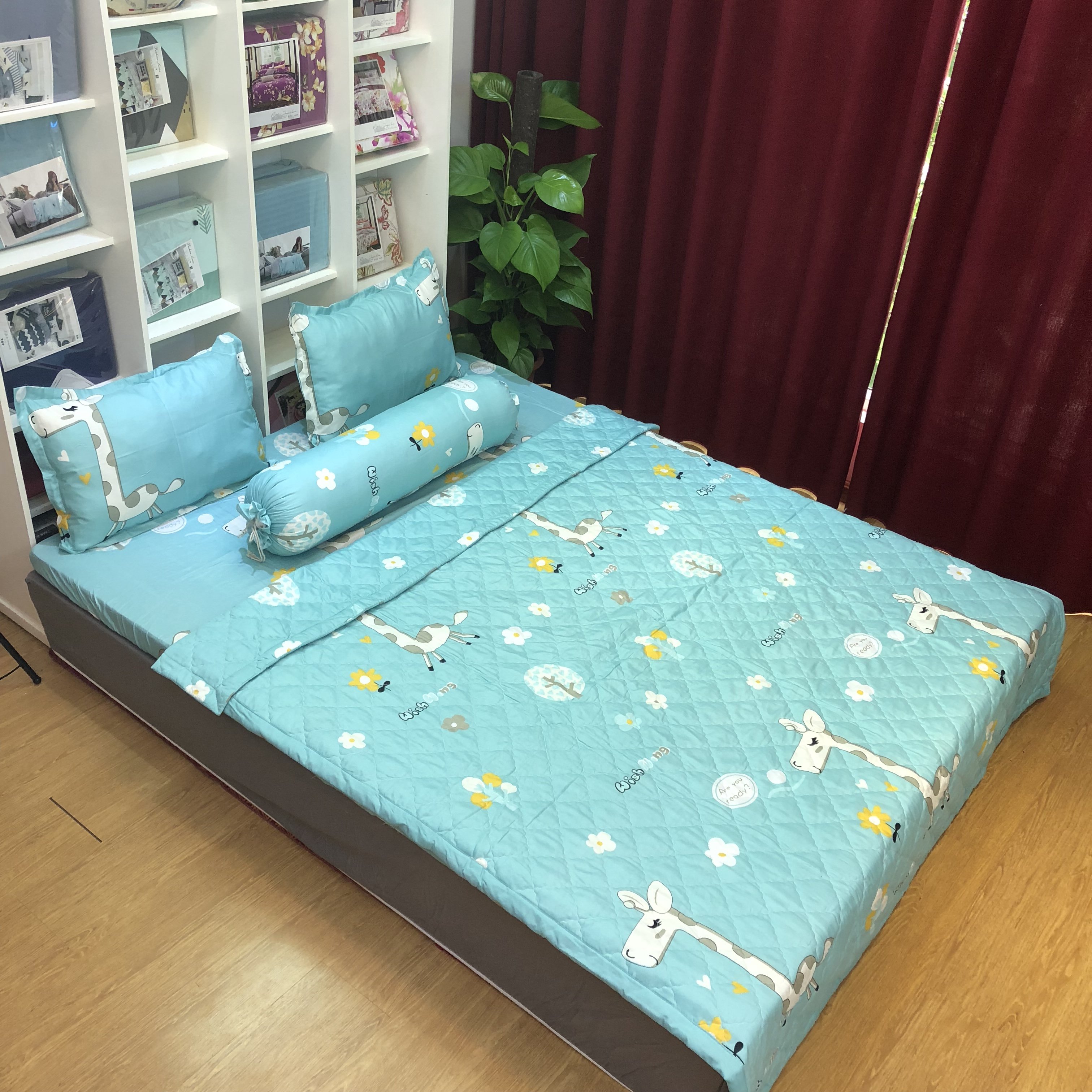 Set Ga Gối 3 Món (Gồm 1 Ga bo chun + 2 Vỏ Gối Nằm) hươu xanh