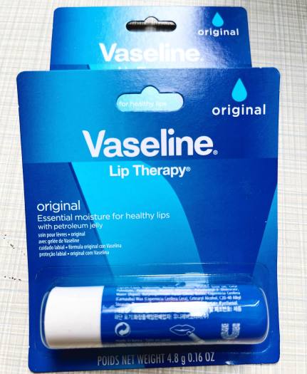 Son Dưỡng Môi Dạng Thỏi Vaseline Lip Therapy 4,8g