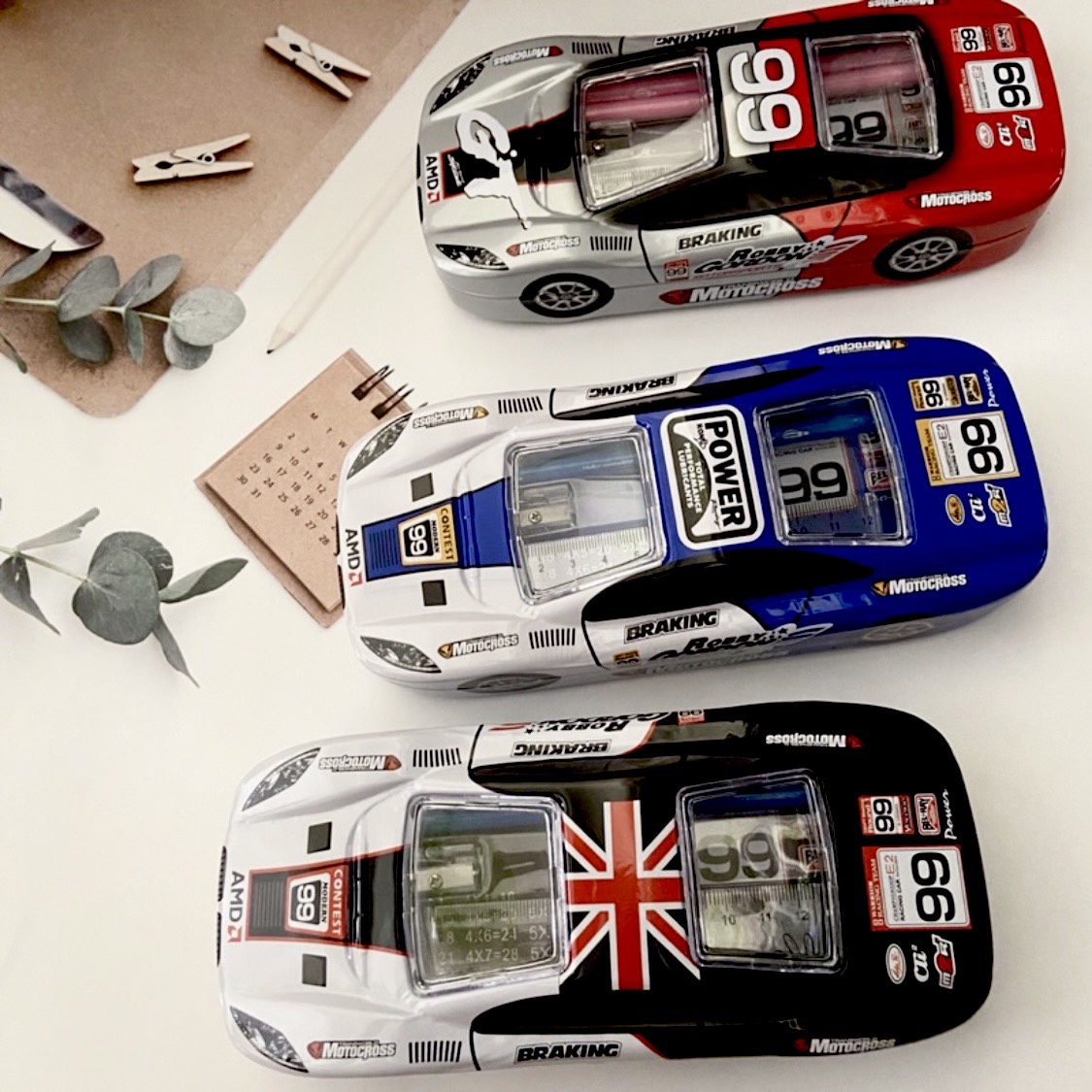 Hộp bút Sắt Oto Tặng kèm 02 Bút chì, Gọt chì, Tẩy, Thước kẻ