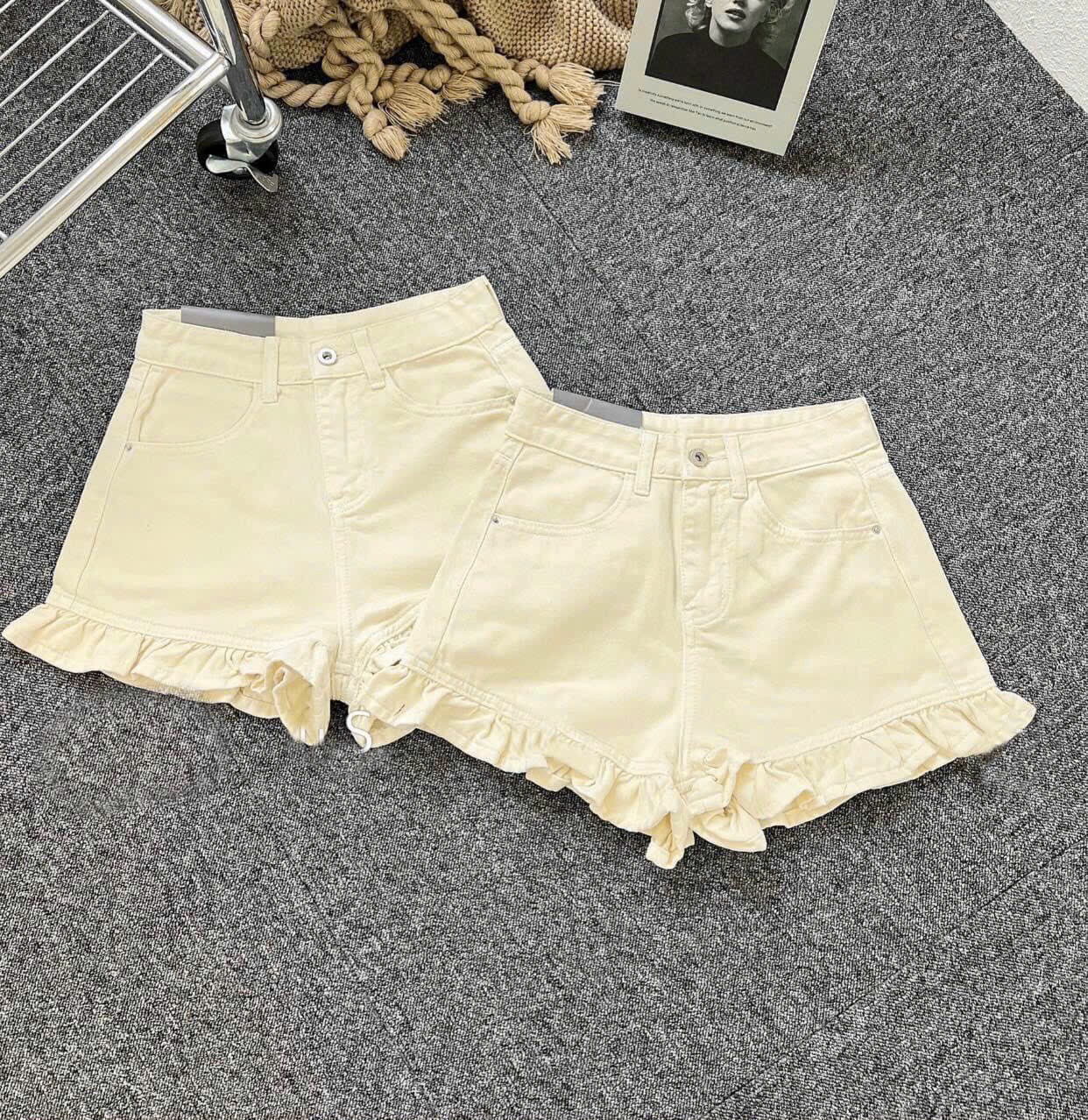 Quần Short Nữ Jean Lưng Cao Lai Phối Bèo