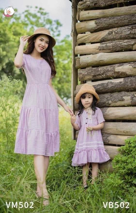 ĐẦM MẸ BÉ ĐI DU LỊCH VẢI ORGANZA ( GIÁ LẺ VÁY MẸ )