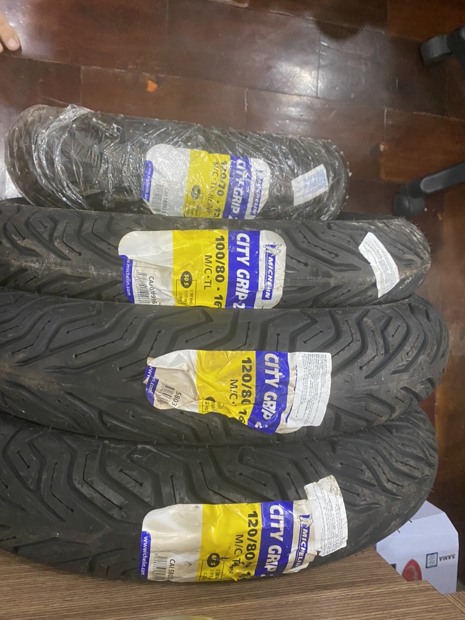 VỎ MICHELIN CITY GRIP 2 SIZE 120/70-12