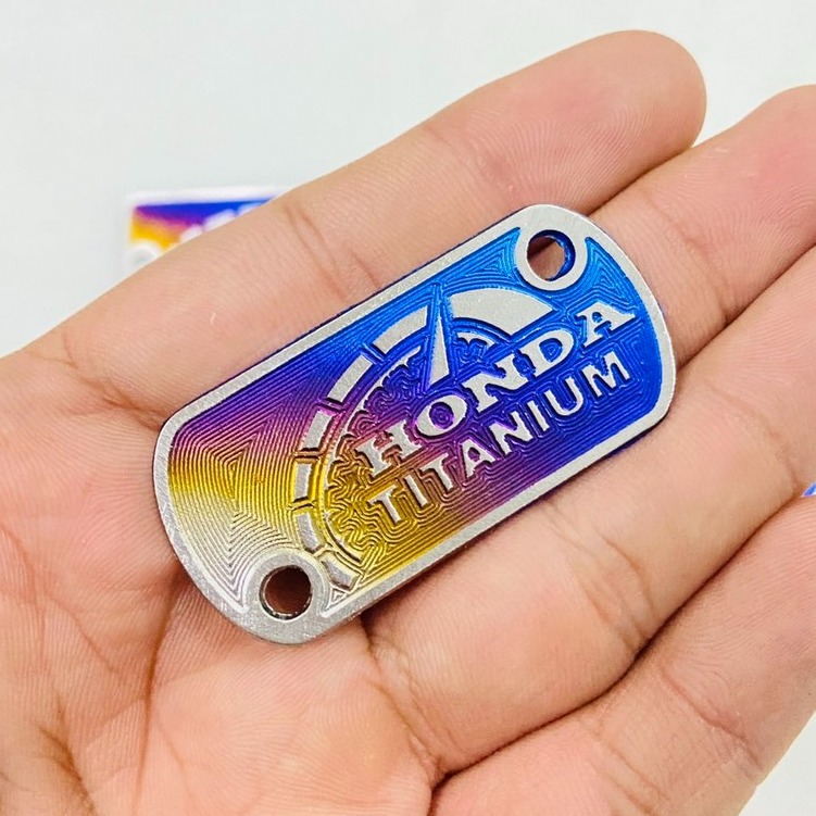 [HCM]Tem titan nắp dầu các dòng xe honda 2 lổ séo như WAVE VISION AB VARIO  ClLICK THÁI đời củ