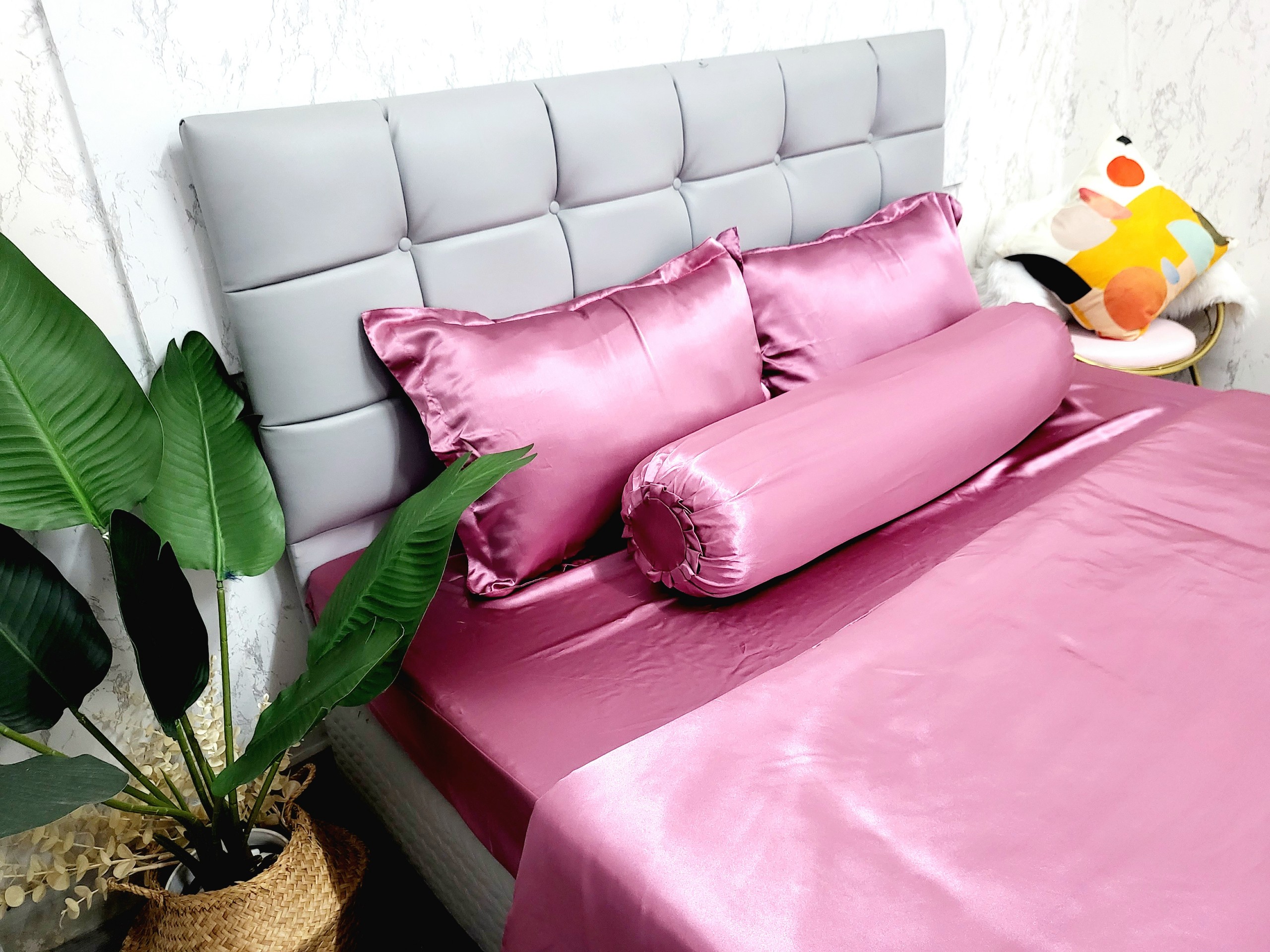Bộ 5 món 4 món Chăn ga phi lụa Thái Tuấn cao cấp loại 1 - Mã màu phi lụa Hồng Ruốc