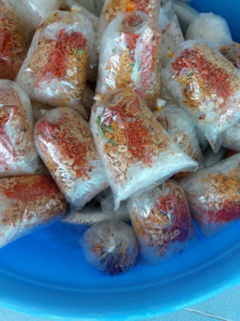 7 bịch bánh tráng trộn thập cẩm