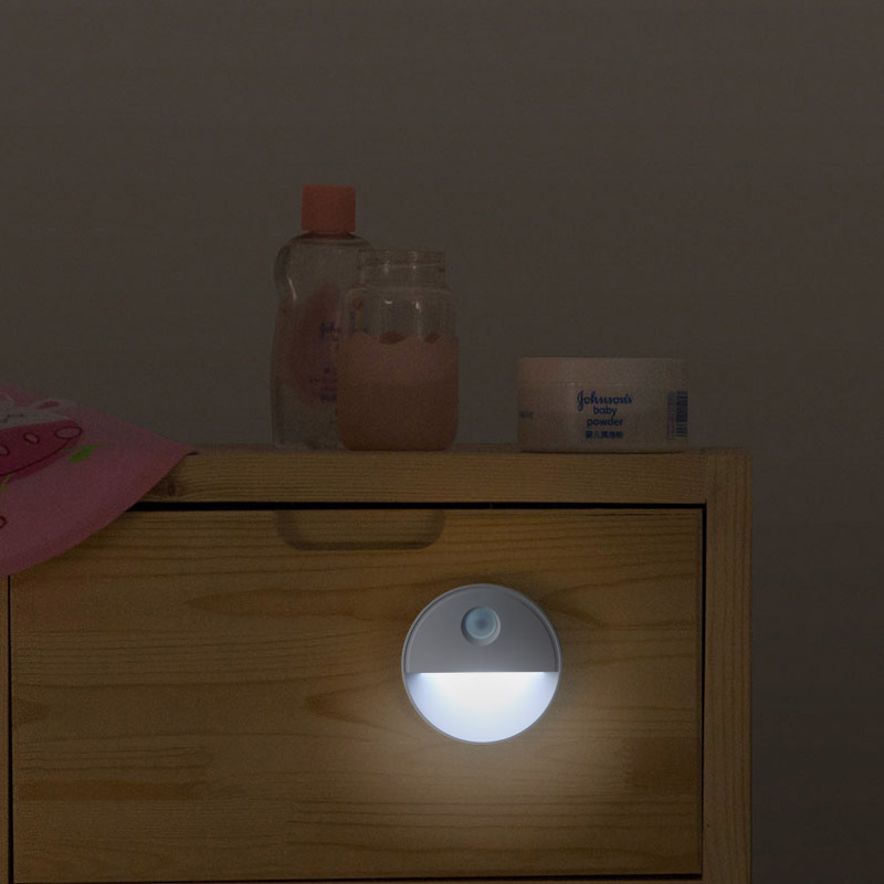 Đèn led cảm biến chuyển động thông minh gắn tường cầu thang, phòng ngủ, tủ quần áo hình bán nguyệt dùng pin AAA