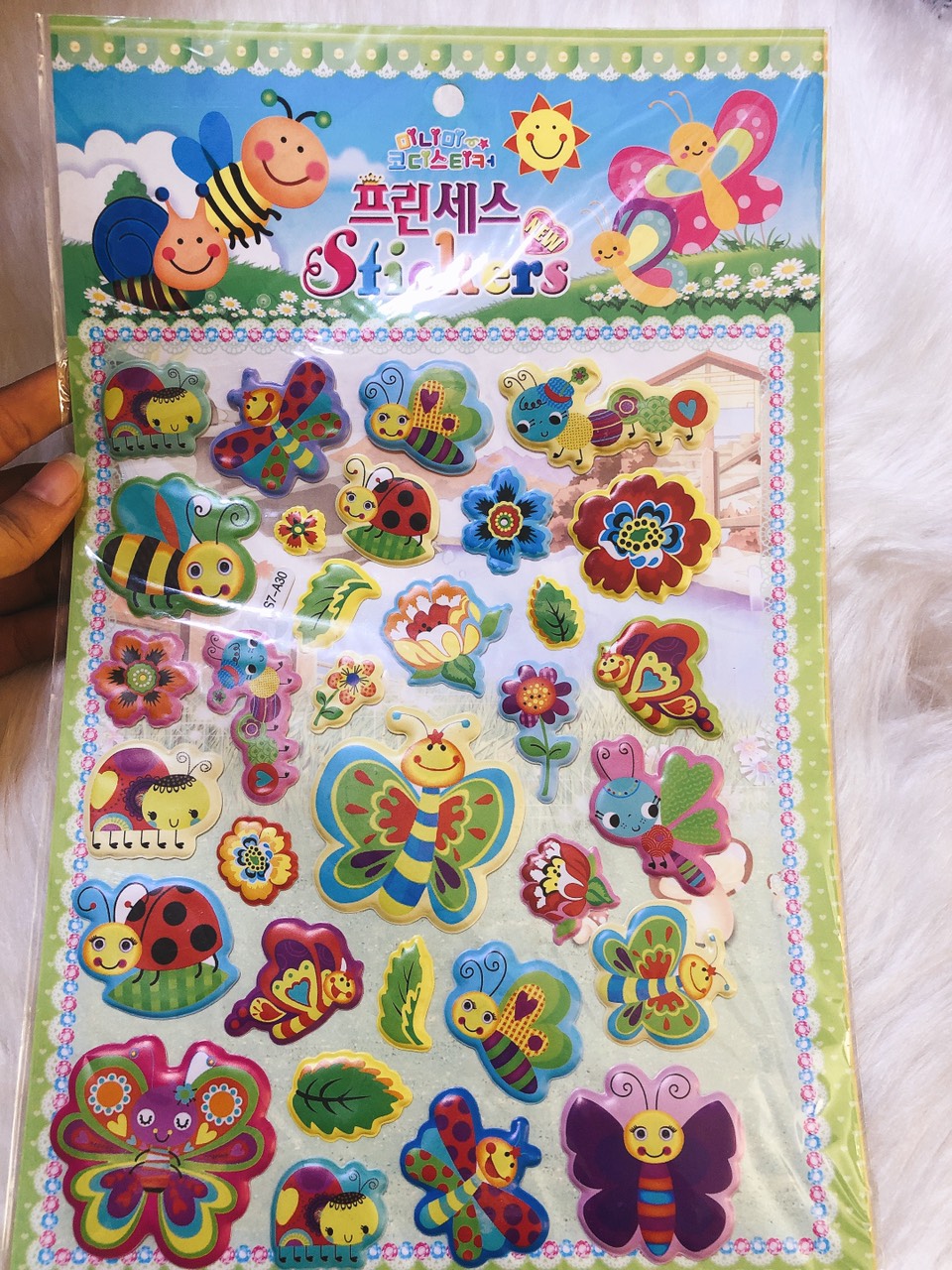 tấm dán hình sticker hình con ong ( 1 tấm )
