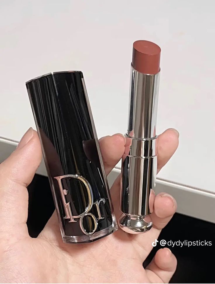 Son Dior Addict Hydrating Refillable Shine, Son dưỡng cao cấp