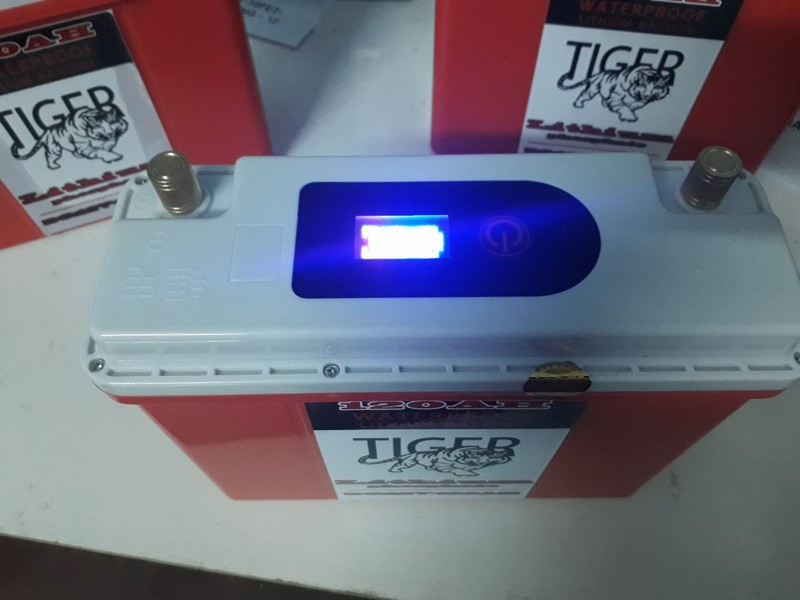 12V - 100Ah Lithium Battery Waterproof