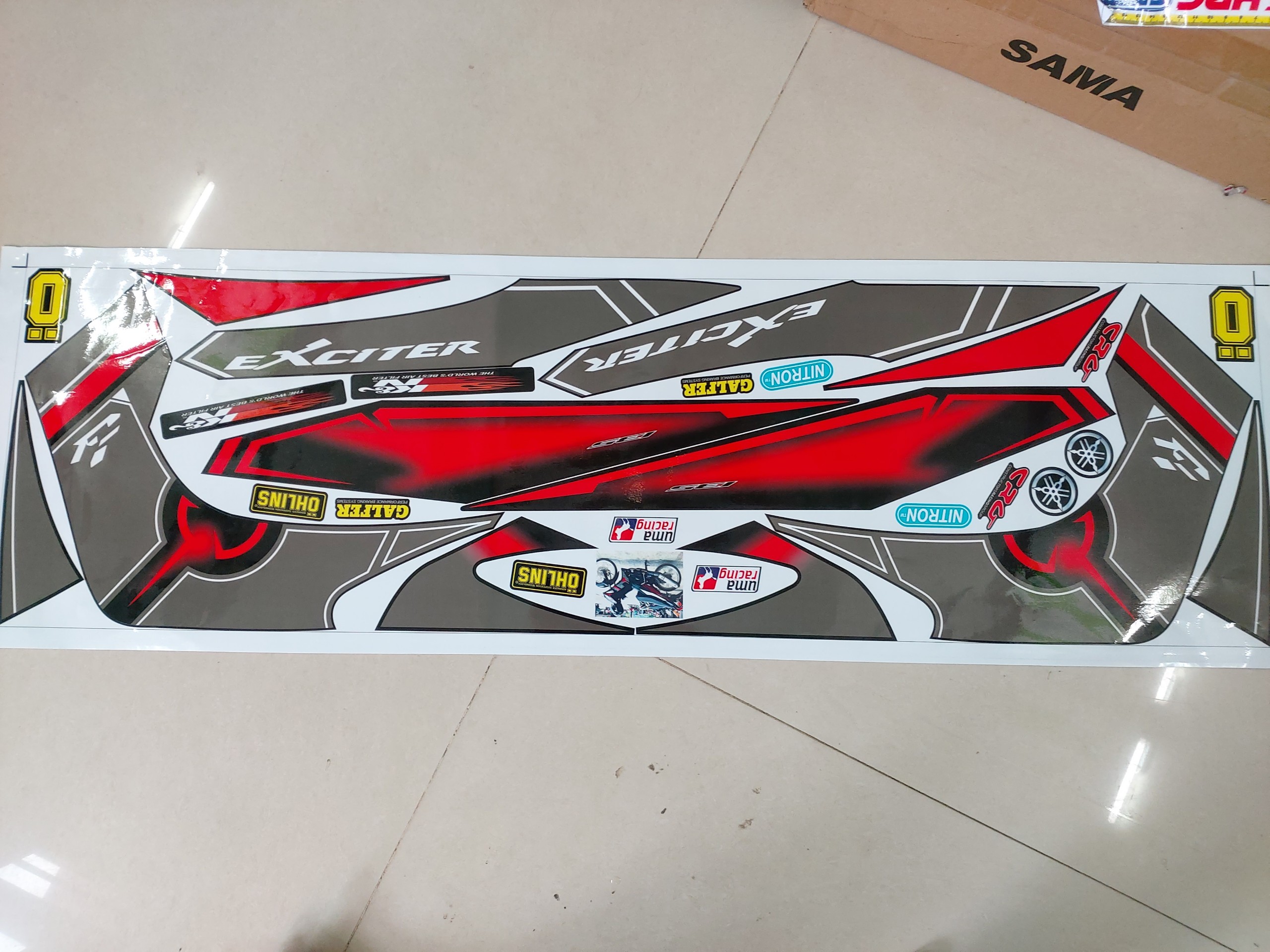 Tem xe exciter 2010 mẫu thái tặng logo