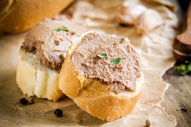 Pate Flower Pork Liver Pâtê (4.58oz-130g). Xuất xứ: Canada