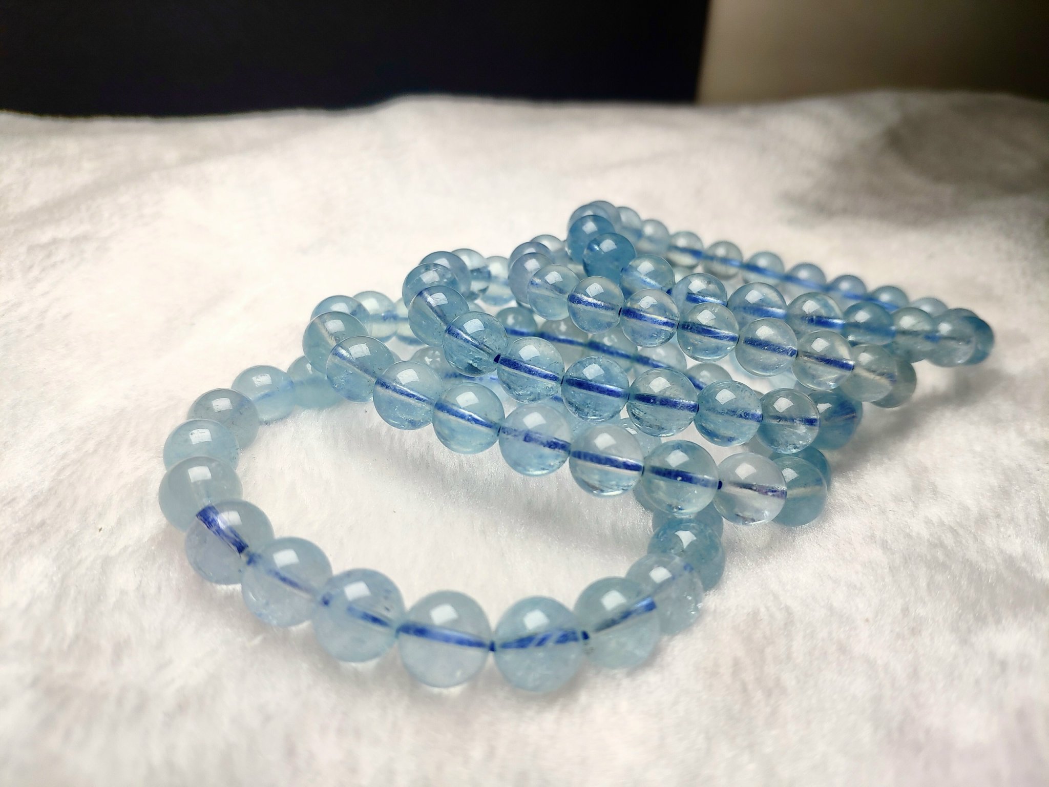 Vòng tay đá aquamarine thiên nhiên, size 9 li vân trong, thấy rõ vân đá, cực đẹp