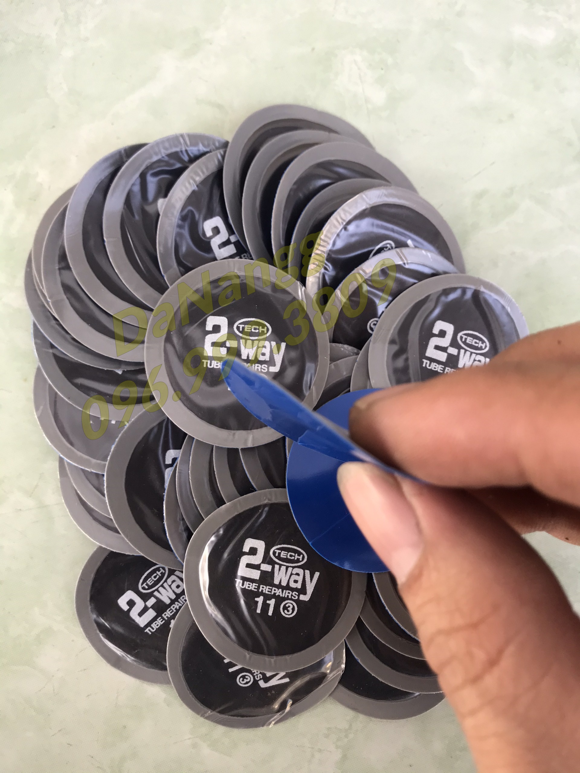 Keo và miếng vá lốp xe TECH 11 Keo 236ml Tech 775