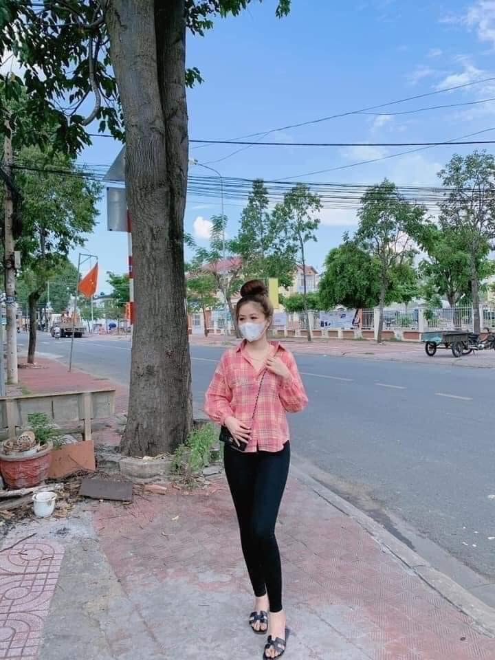 Quần Legging Dài Cuộn Tím Siêu Hot Co Giãn 4 Chiều Chất Vải Thun
