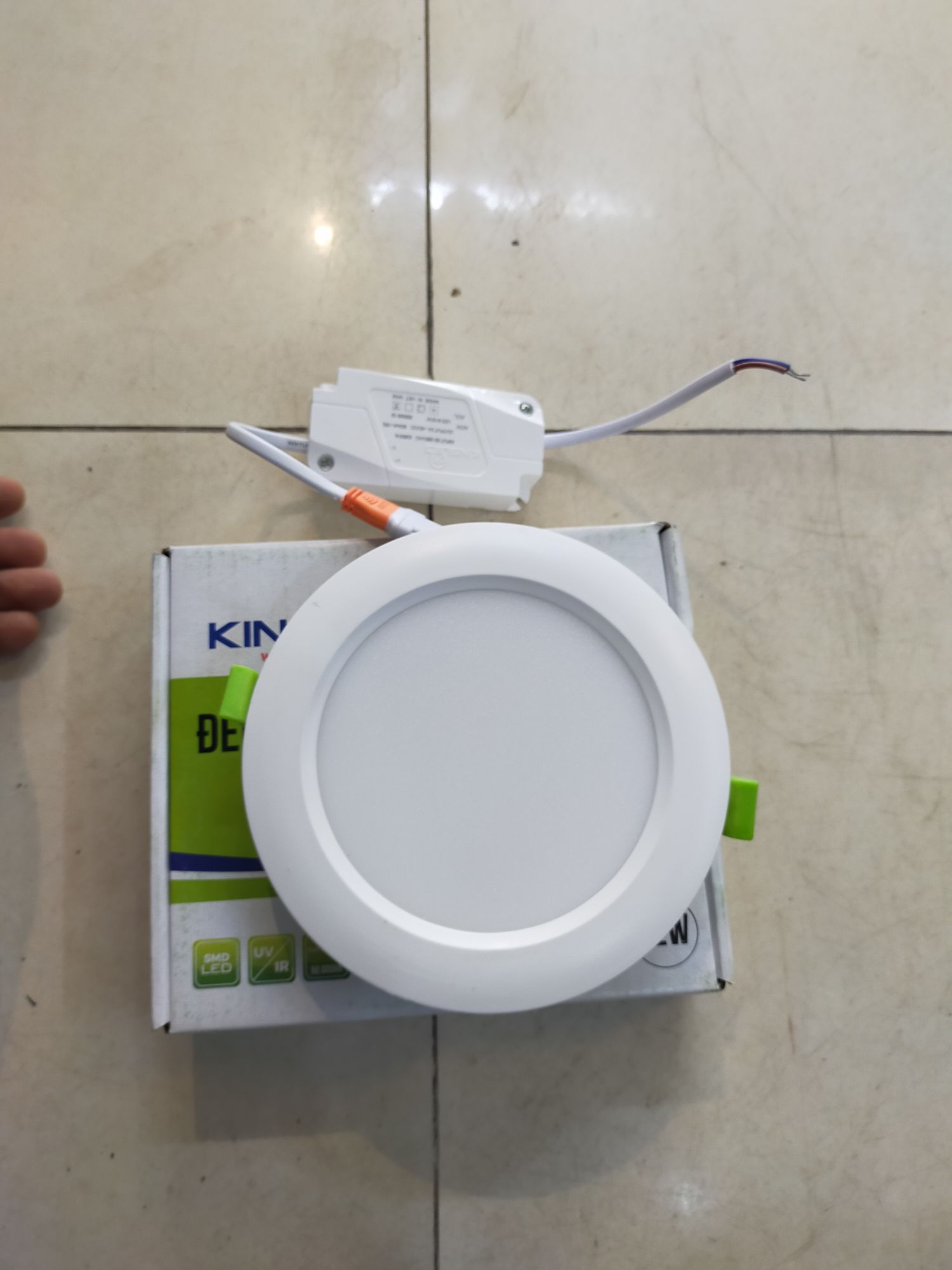 Âm trần kingled đổi màu d110-12w