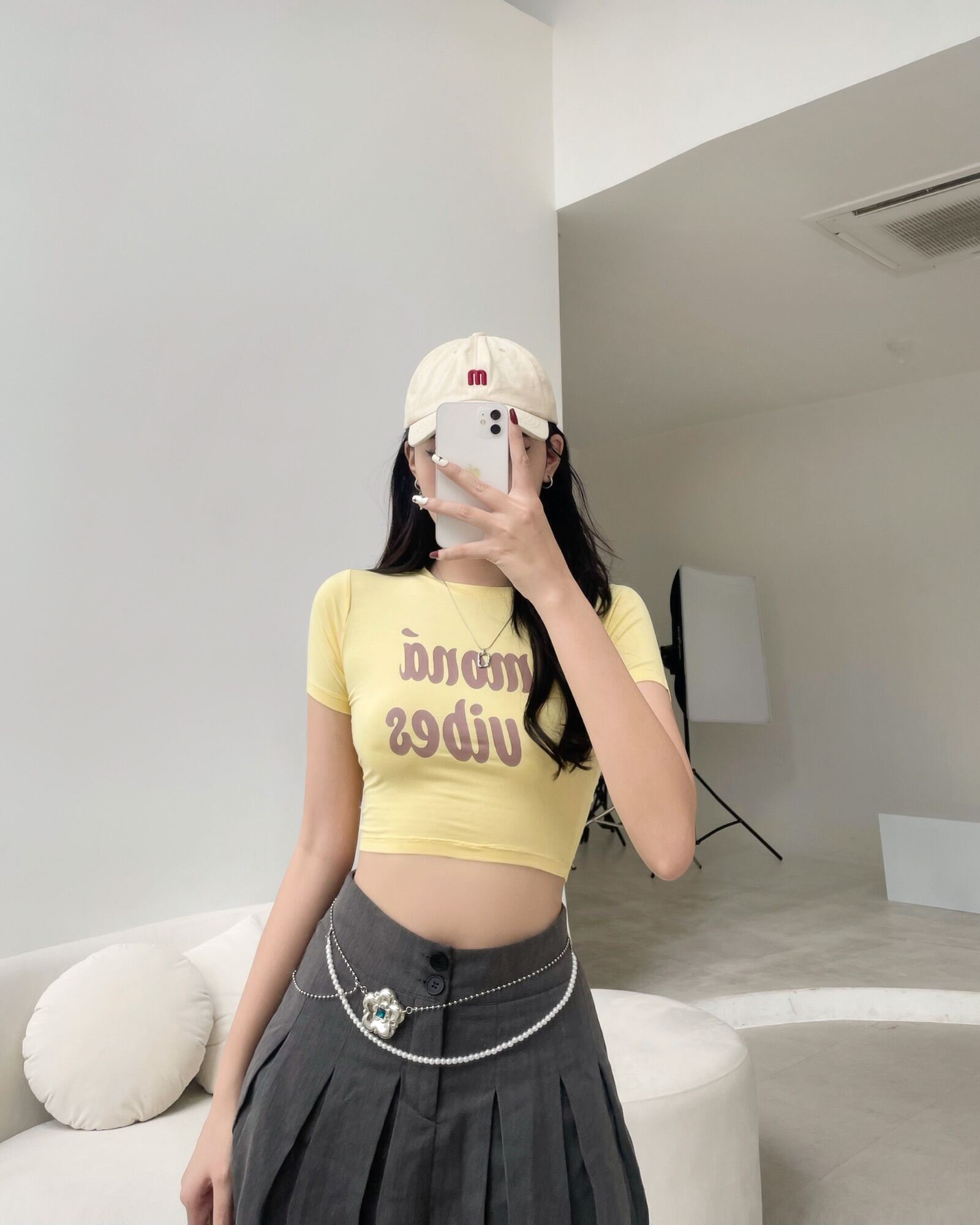 [VOUCHER 12%/149K] Áo croptop thun MONÁ - VIBE VÀNG