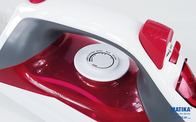 [HCM]Bàn ủi hơi nước matika 2916