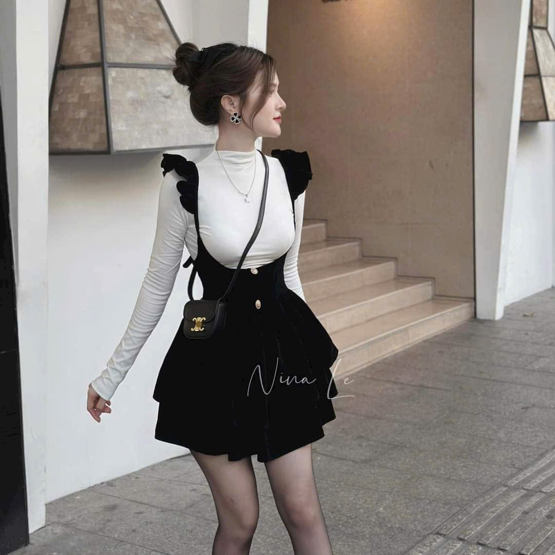 Set yếm nhung hai dây cánh tiên và áo thun tay dài cổ tròn