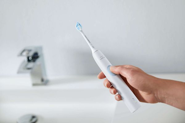 Bàn chải điện Philips Sonicare ProtectiveClean 4300 Combo 2 chiếc