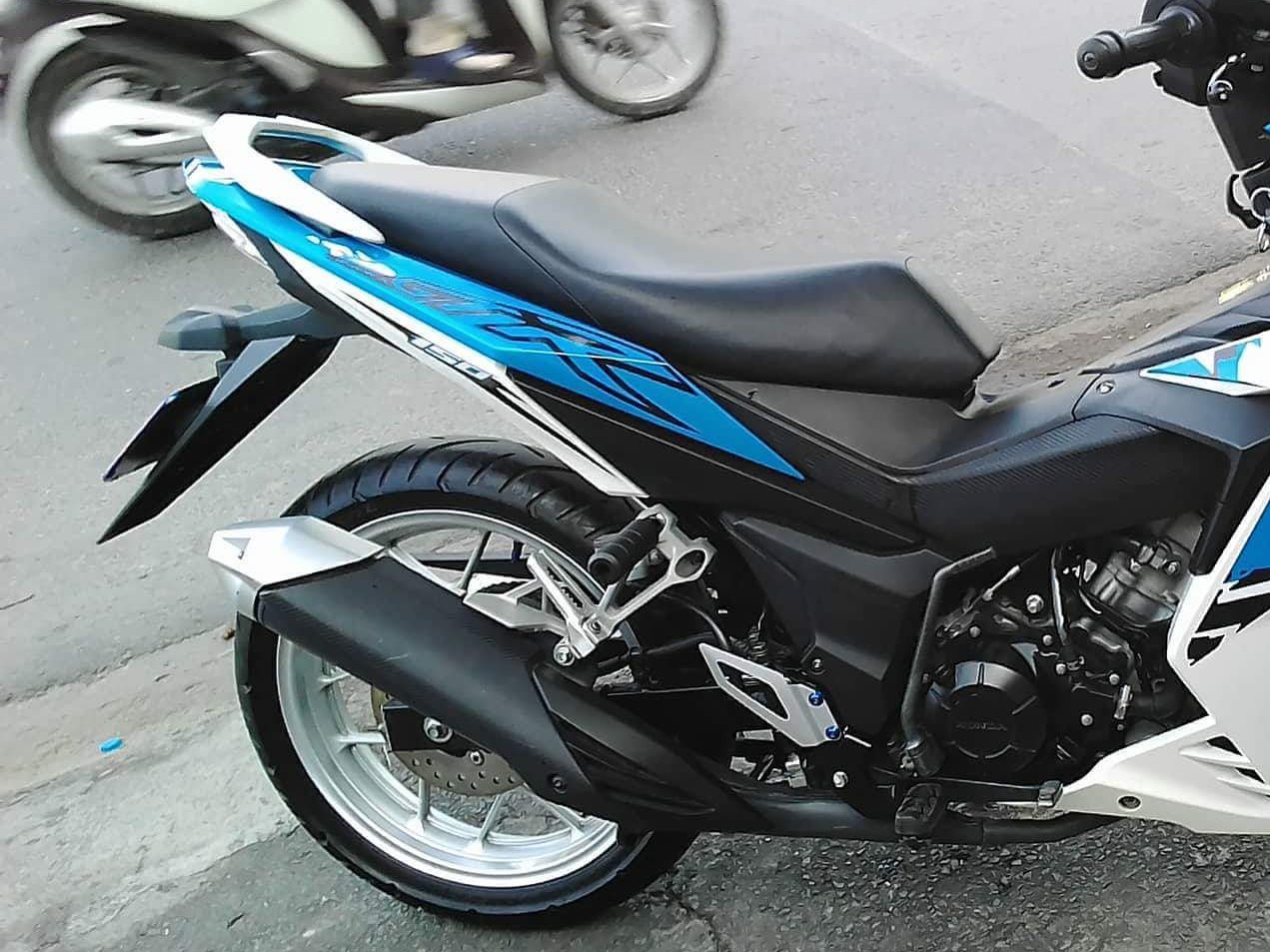 Tem Rời Winner V1 Dán Xe Trắng Xanh Da Trời