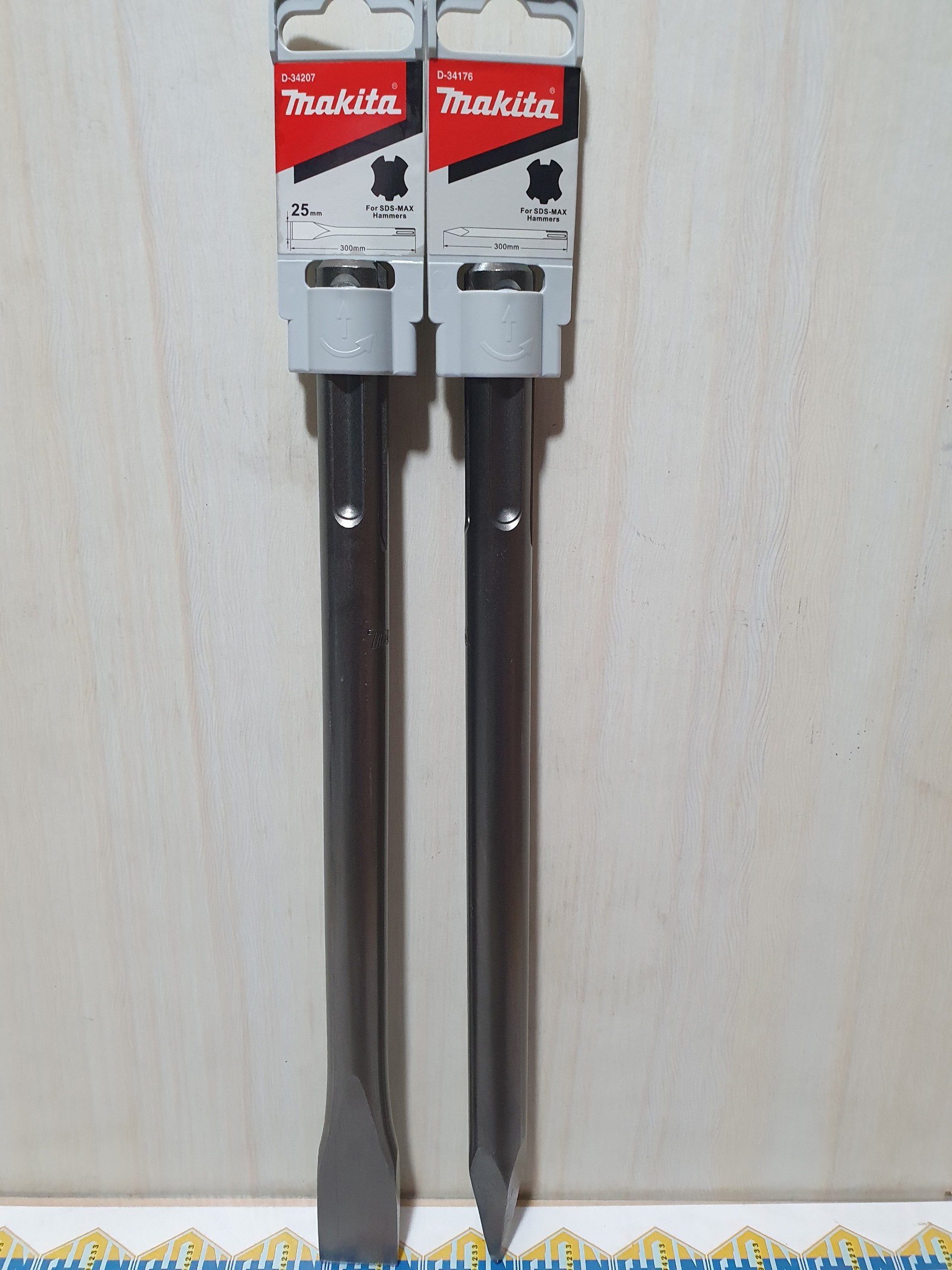 Mũi đục nhọn và dẹp SDS Max 300mm Makita