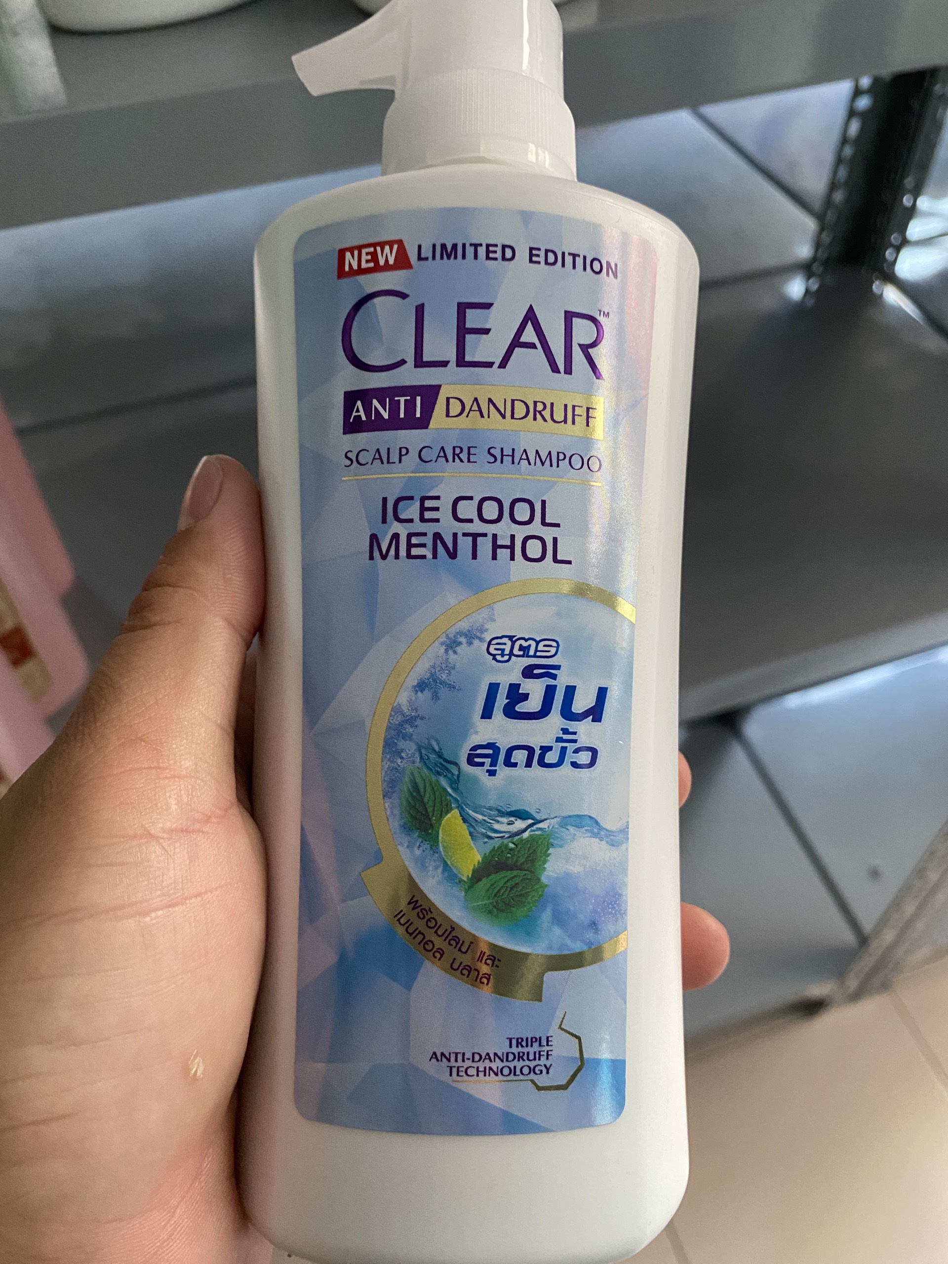 Dầu gội Clear Bạc hà 450ml - Thái Lan
