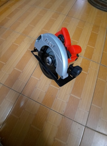 Máy cắt gỗ ACZ 185A