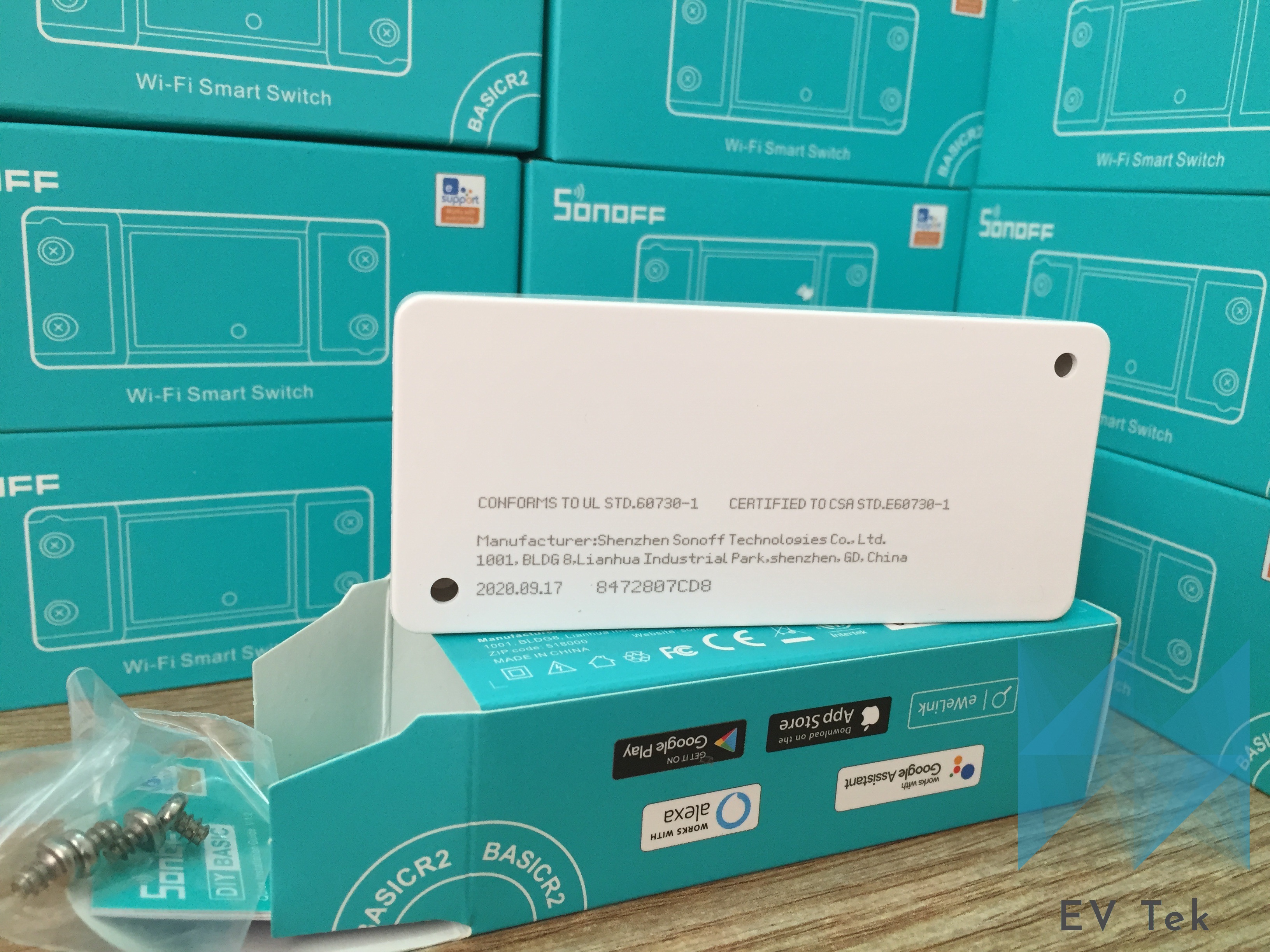 Công tắc Wifi Sonoff Basic R2 bản Quốc tế Tiếng Anh