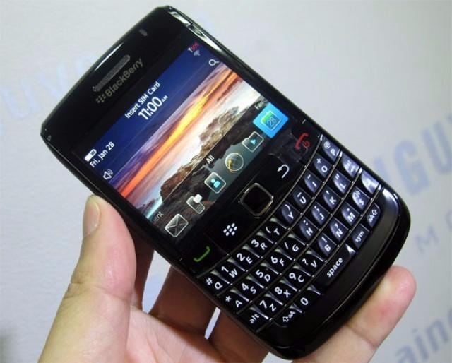 Điện Thoại BlackBerry 9780