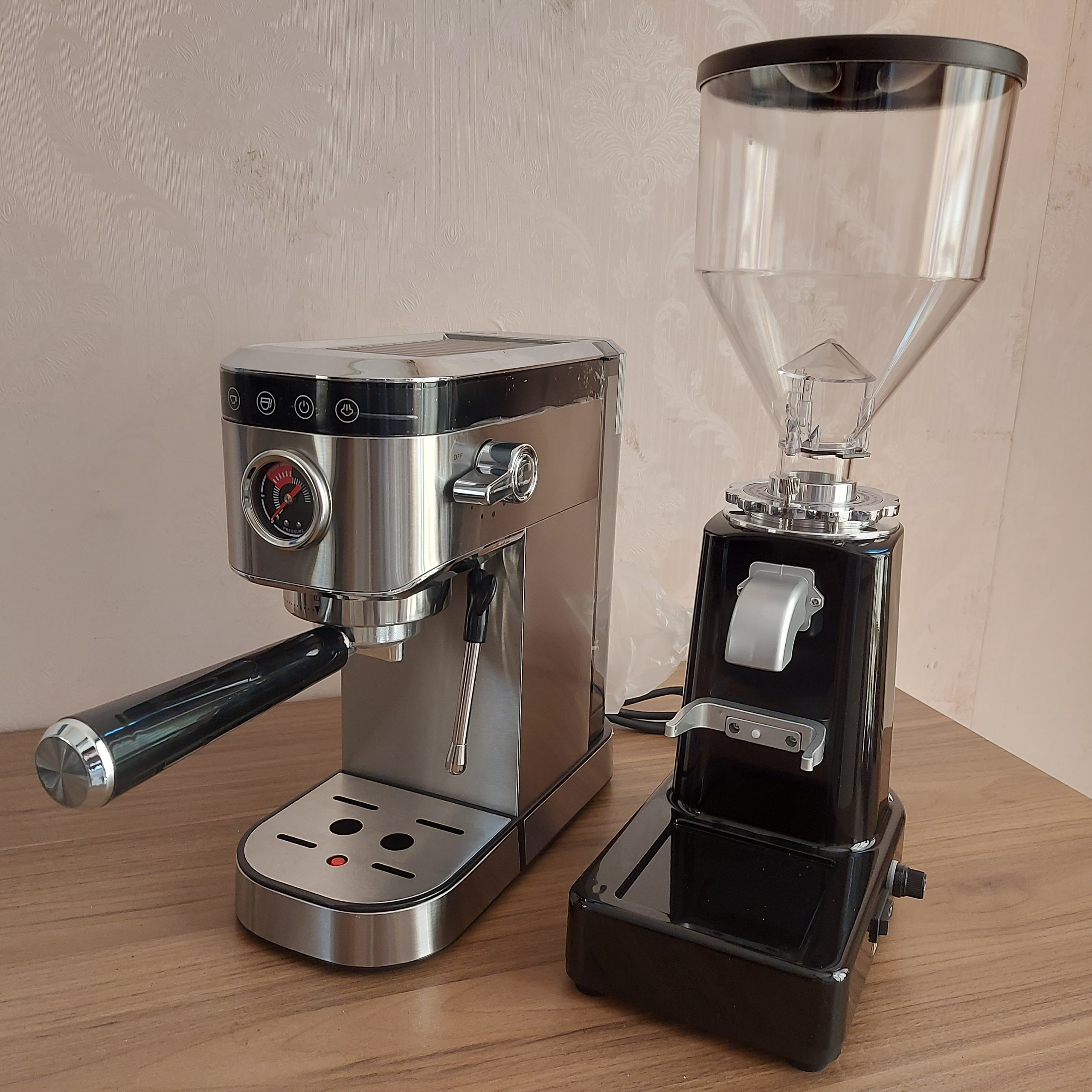 Combo Máy Pha Cafe CM5100 + Xay 019