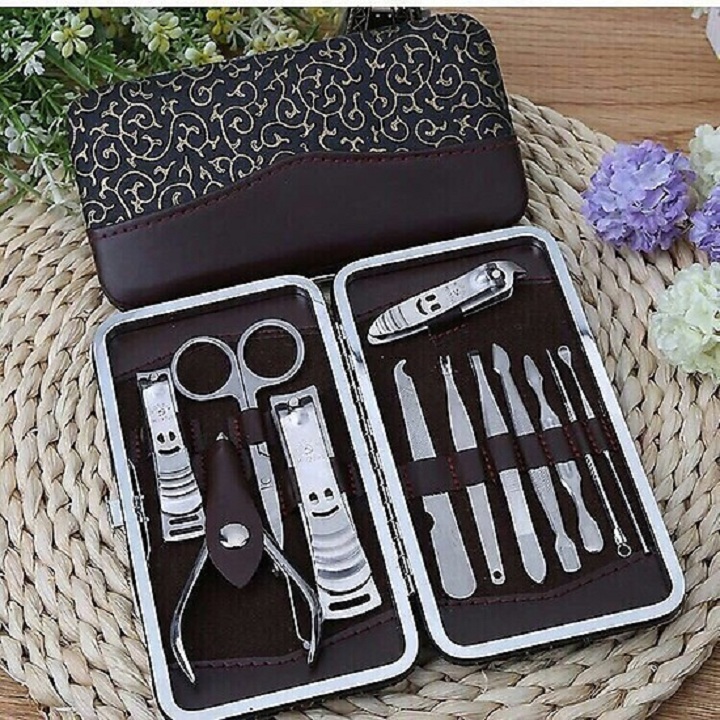 Bộ Bấm Móng Tay 12 Món Tiện Dụng