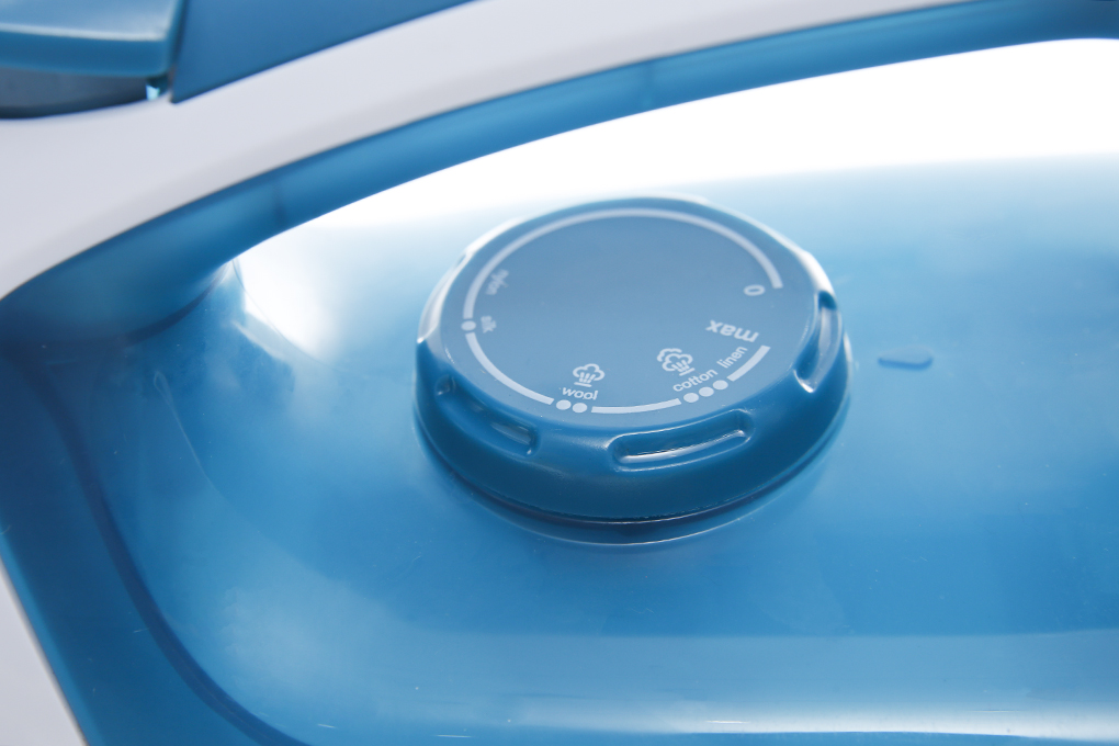 Bàn ủi hơi nước Electrolux ESI5126