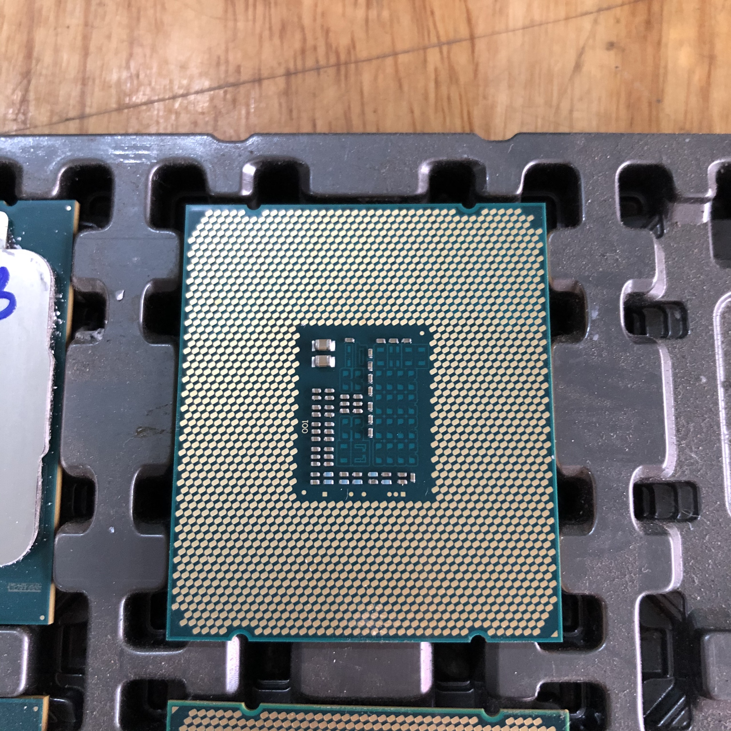 CPU INTEL XEON E5 2620V3 SK 2011-3 2.4GHZ 6 NHÂN 12 LUỒNG (BẢO HÀNH 36T)