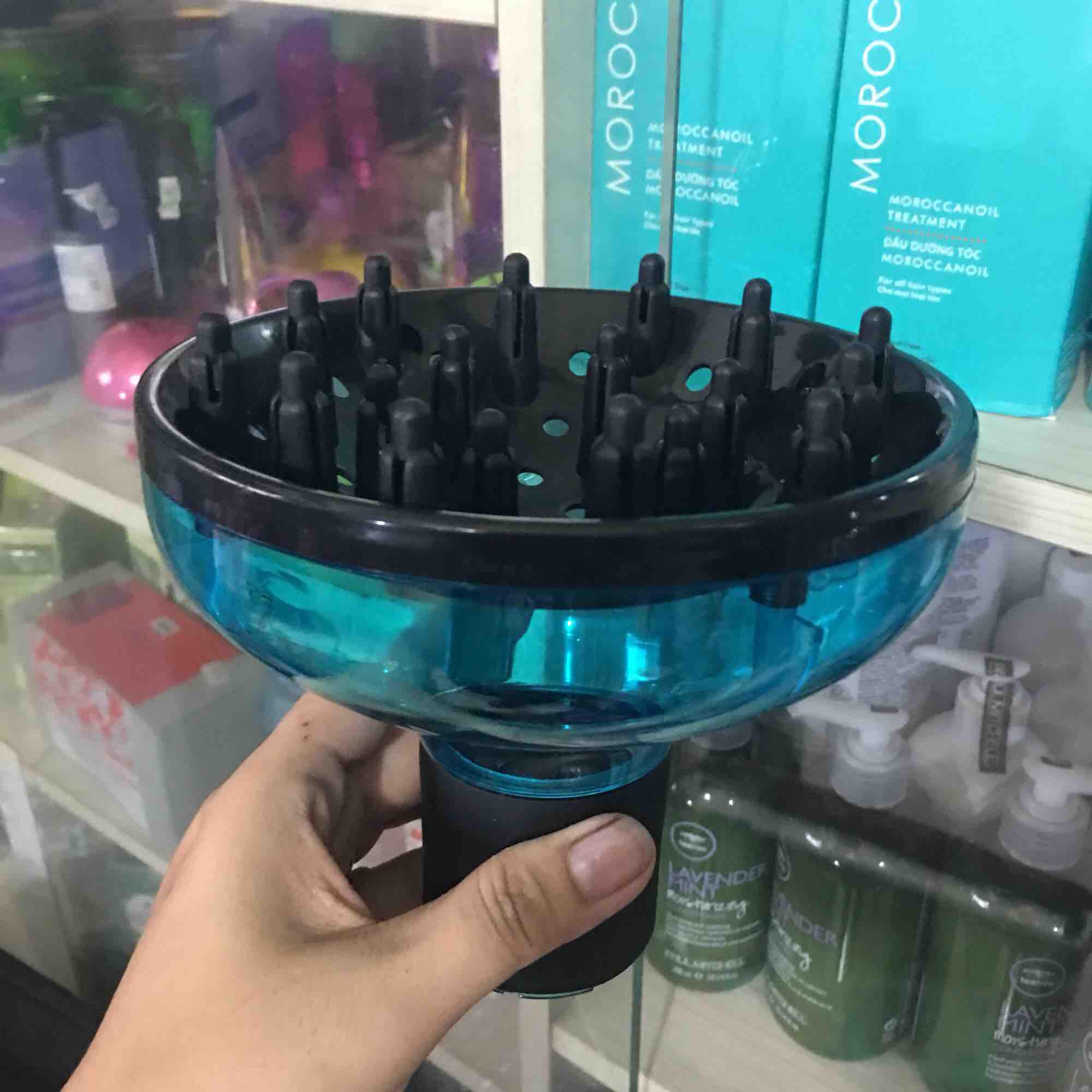Loa sấy dùng cho tóc uốn màu ngẫu nhiên