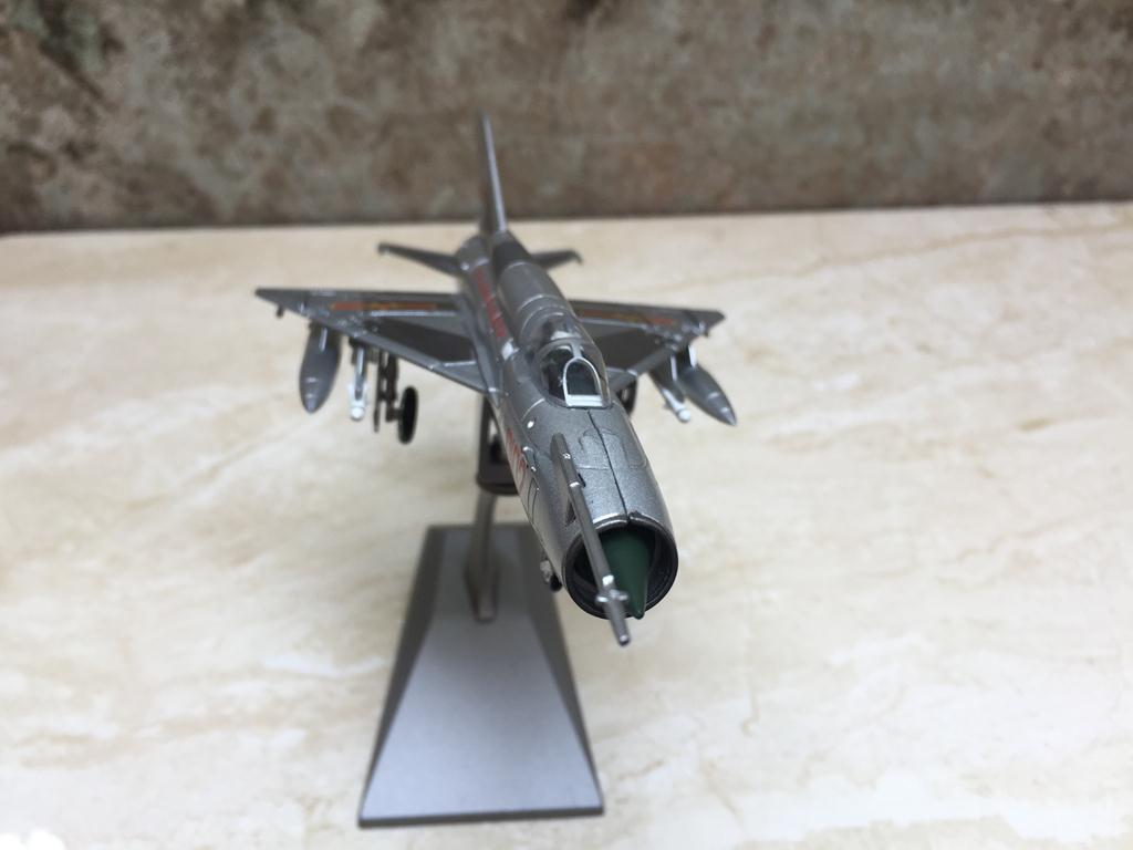[HCM]Mô hình Máy bay tiêm kích MIG 21  1:72