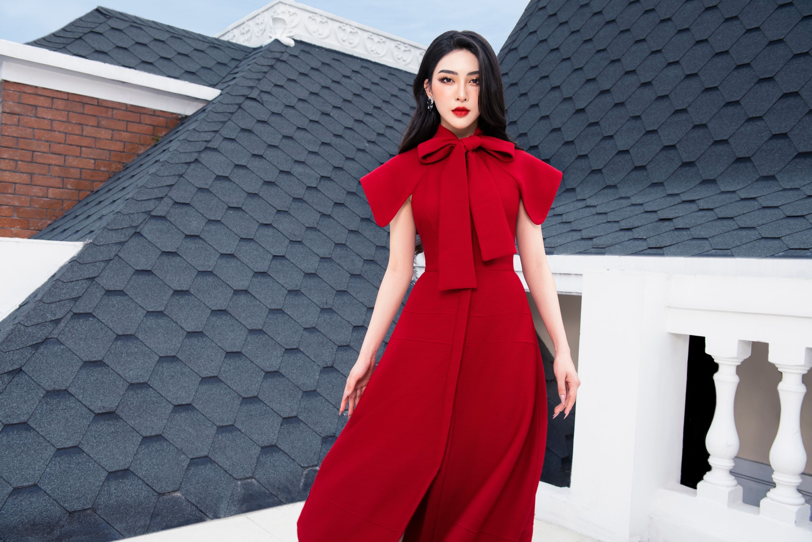 LARMES - Đầm cổ nơ tùng xoè Rosette