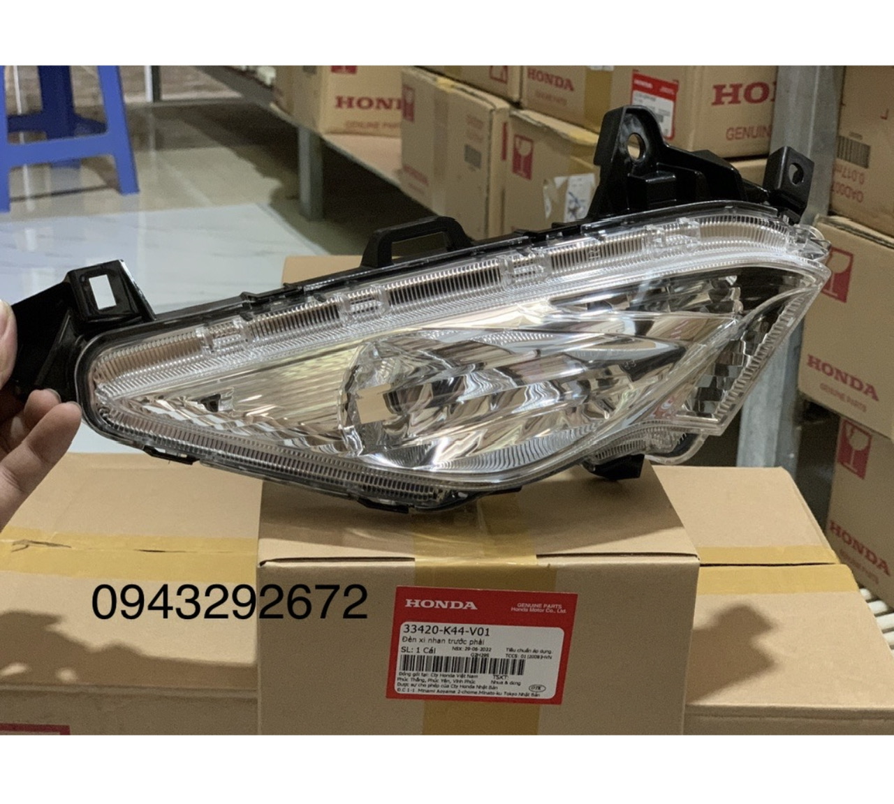 Củ Xi Nhan Trước Phải Vision 125 ( 2014 > 2019 ) Honda ( 33420K44V81 )